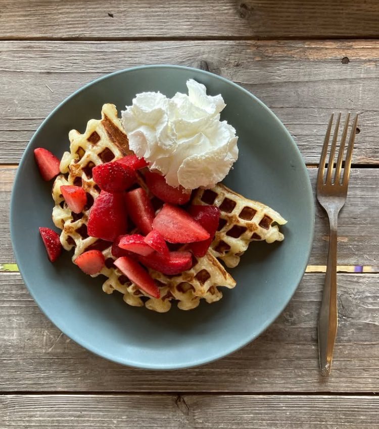 Homemade sourdough waffle with strawberries and cream at SOMA Café, Nakijin, Okinawa